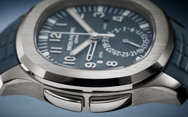 Patek Philippe Aquanaut Travel Time 40.8mm 5164G-001 - Image 9