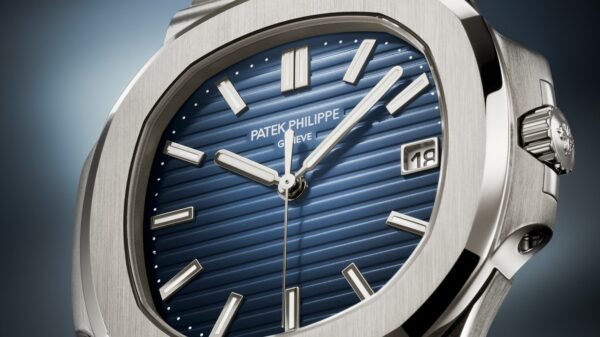 Patek Philippe Nautilus 41mm 5811/1G-001 - Image 3