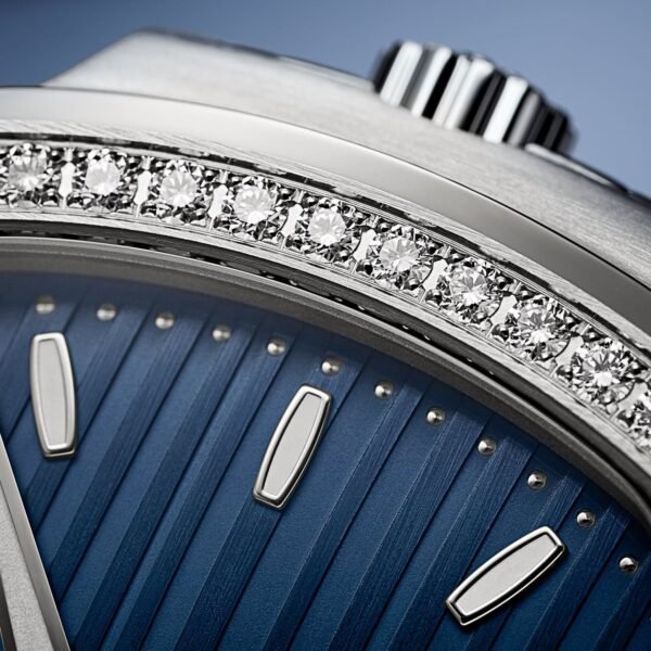 Patek Philippe Nautilus 35mm 7118/1200A-001 - Image 12