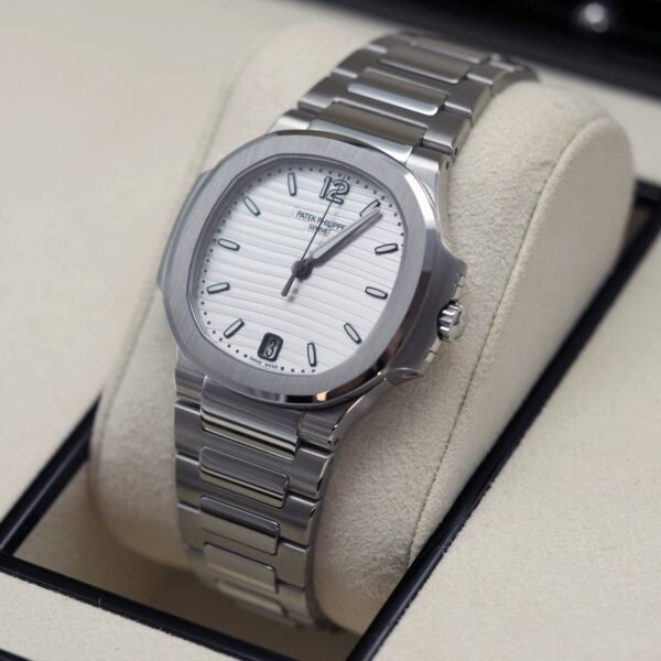 Patek Philippe Nautilus 35mm 7118/1A-010 - Image 8