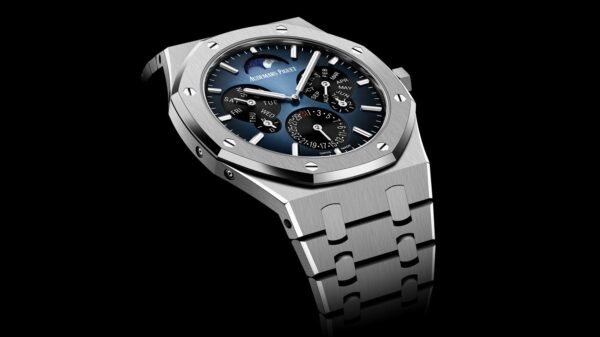 Audemars Piguet Royal Oak Selfwinding Perpetual Calendar Ultra-thin Limited Edition 26586TI.OO.1240TI.01 - Image 2