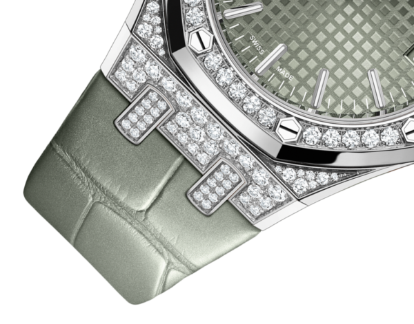 Audemars Piguet Royal Oak Selfwinding 15551BC.ZZ.D405CR.01 - Image 5